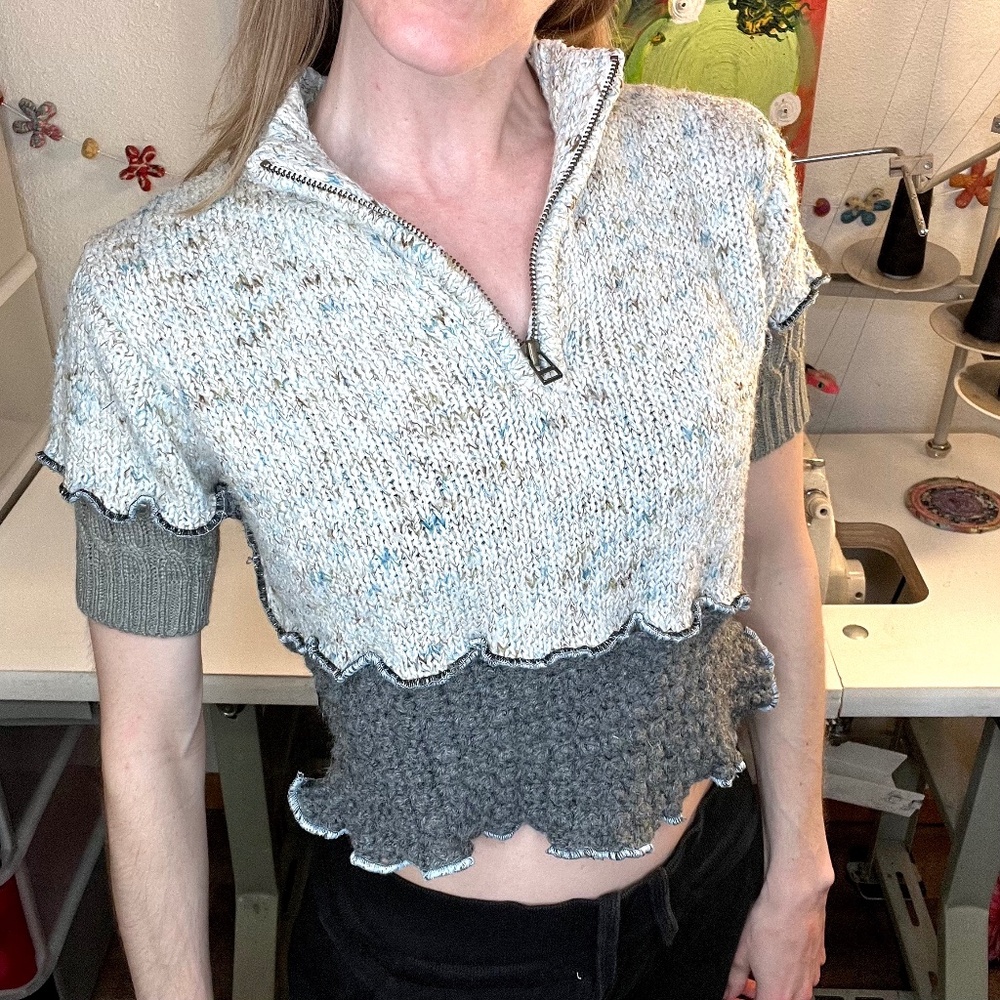 Cropped Top Sweater Size Medium Gray Cable Knit Short Sleeve Festival Upcycled
